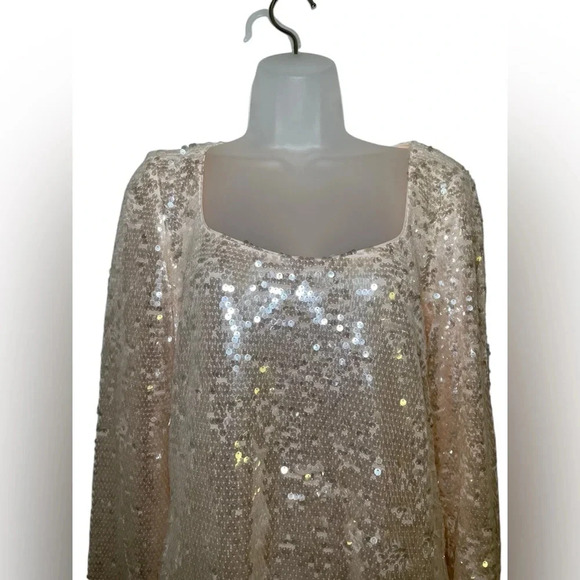 Rumored New NWT Sequin Moonstruck Mini Dress Pearled White Size Medium - Picture 4 of 6
